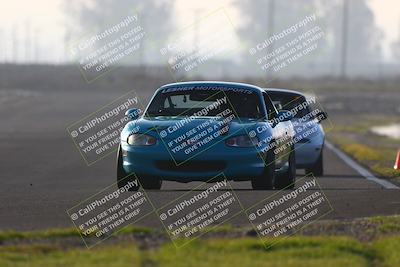 media/Jan-18-2026-CalClub SCCA (Sun) [[8bc6468723]]/Group 7 Race/Turn 1/